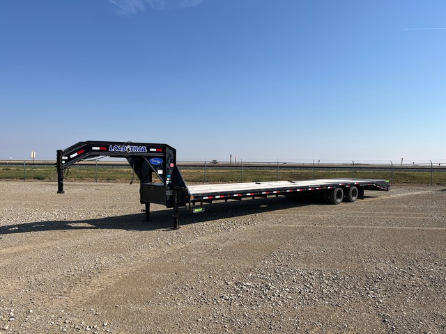 2021 Load Trail 30000 lb 40 ft T/A Gooseneck Equipment Trailer 2021 Load Trail 30000 lb 40 ft T/A Gooseneck Equipment Trailer