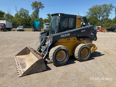 2022 John Deere 332G Two-Speed Minicargadora