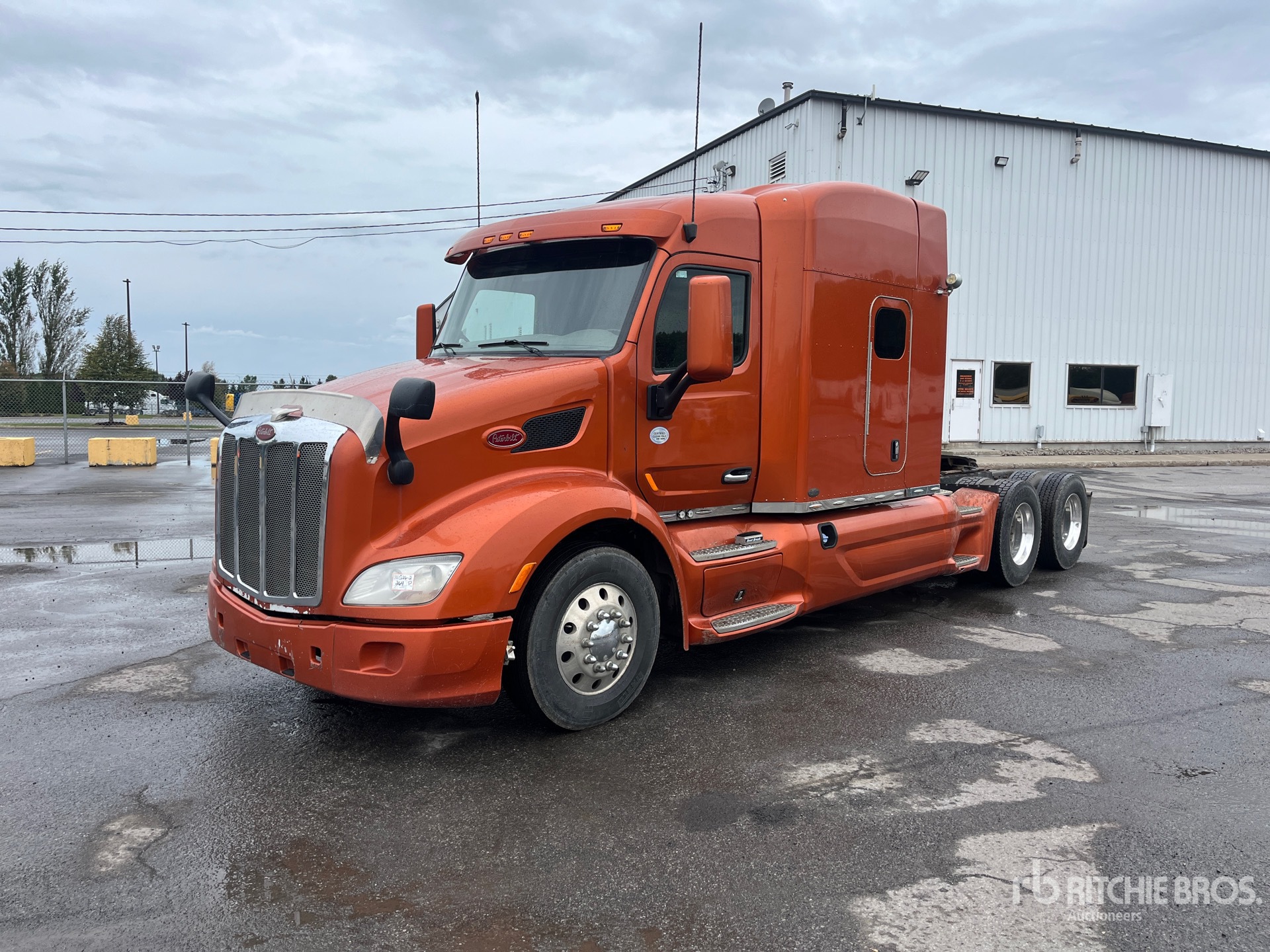2016 Peterbilt 579 T/A Sleeper Truck Tractor