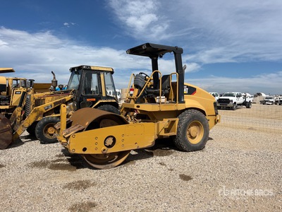 2008 Cat CS-433E Smooth Drum Compactor