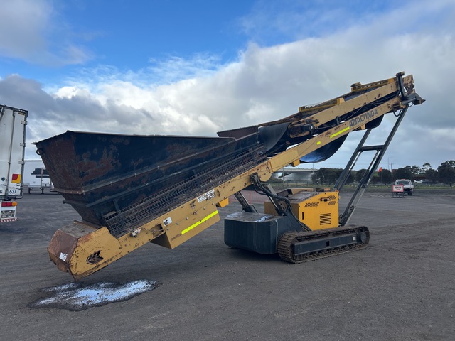 2010 Anaconda TR6042 1000 mm x 17.6 m Tracked Stacking Conveyor