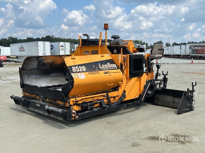 2017 LeeBoy 8520 Track Asphalt Paver