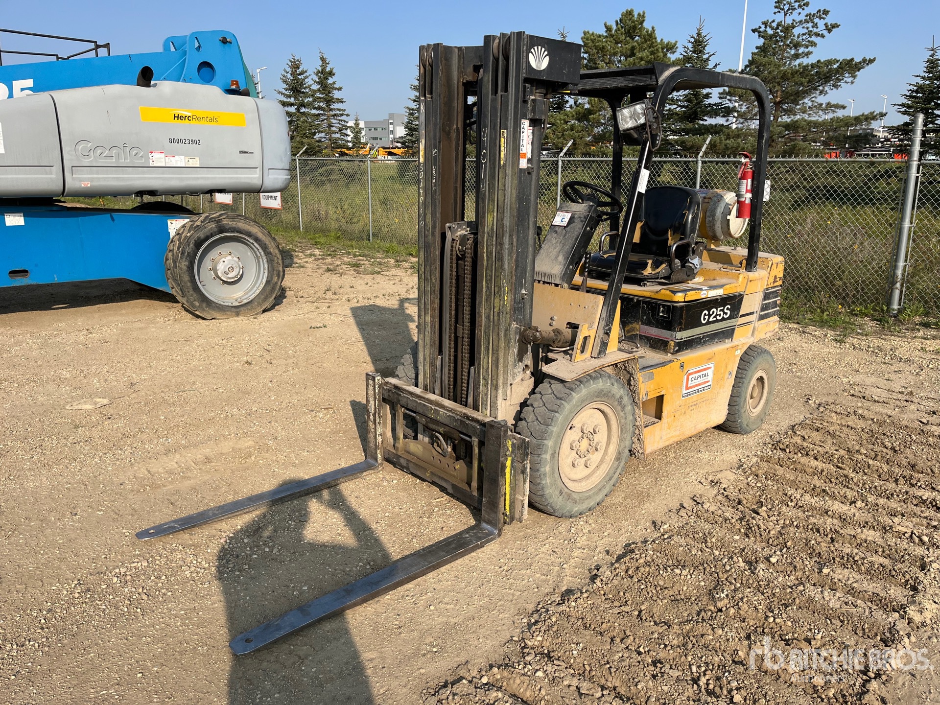 1998 Daewoo G25S-2 4450 lb Pneumatic Tire Gabelstapler