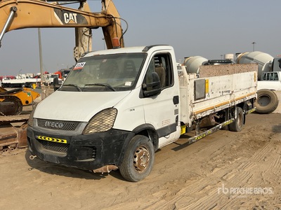 2014 Iveco 70C15H 4x2 Camión Caja Abierta