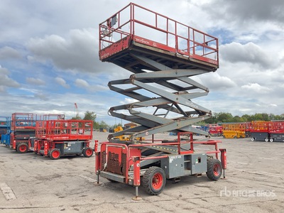 2015 Skyjack SJ9250 RT 4x4 Diesel シザーリフト