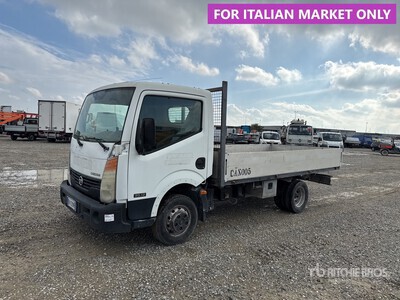 2013 Nissan Cabstar 35.12 Flatbed Truck