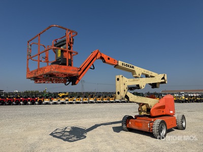 2008 JLG E450AJ Piattaforma monobraccio articolata