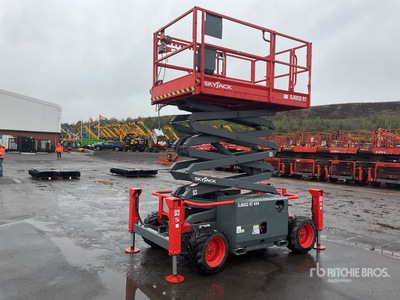 2015 Skyjack SJ6832 RT 4x4 Diesel Piattaforma aerea verticale