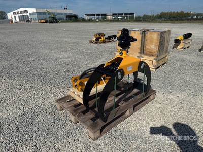 JPC Hyd Breaker and Log Grapple (Unused)