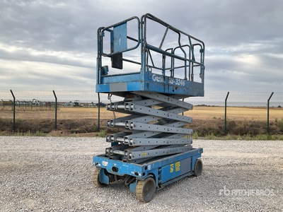 2000 Genie GS3246 Electric Scissor Lift
