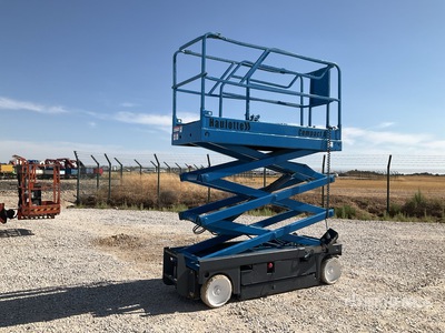 2004 Haulotte COMPACT8 Electric Scissor Lift