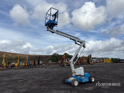2013 Nifty-Lift HR12NDE 2WD Hybrid Articulating Boom Lift