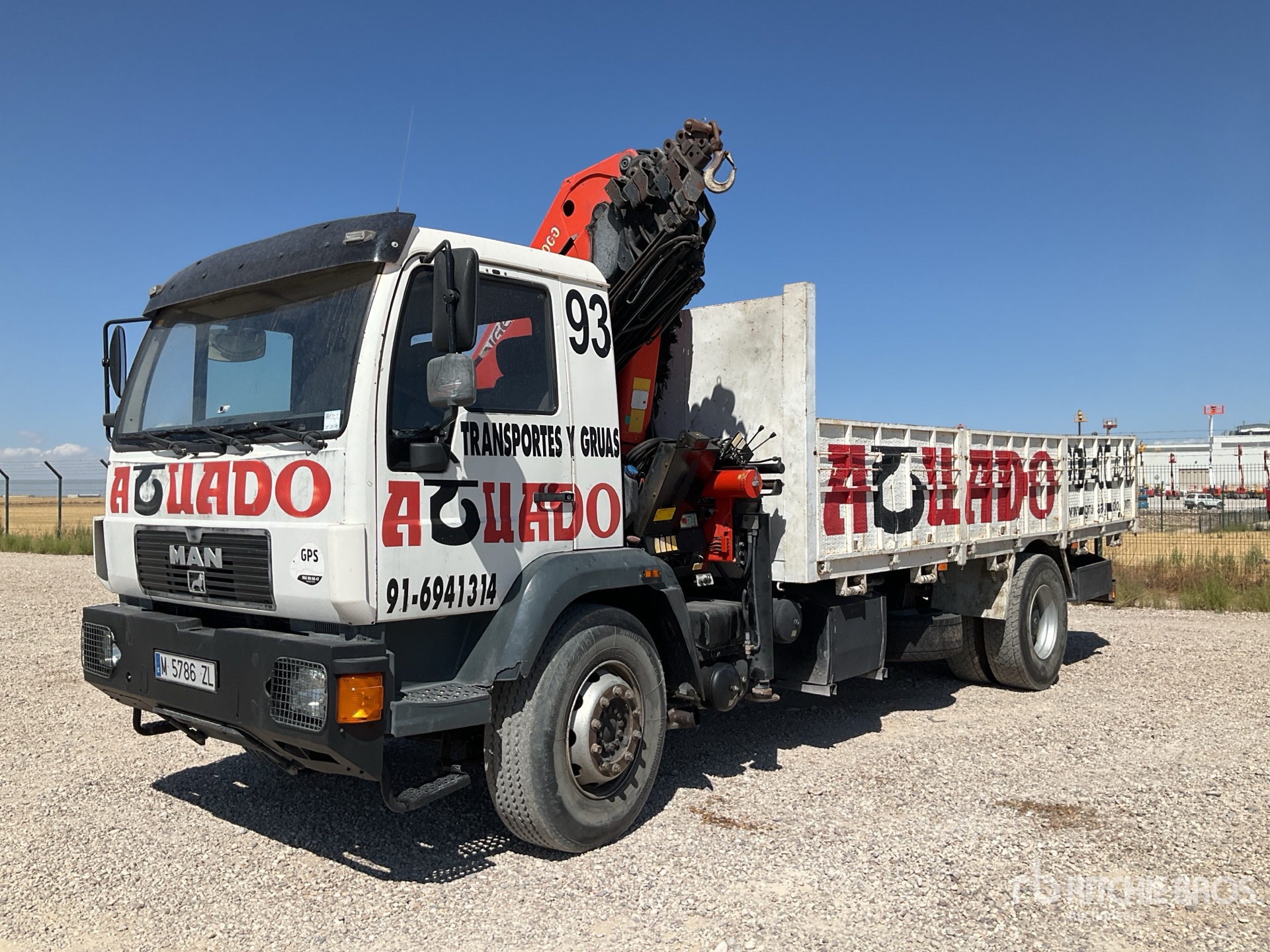 2000 Palfinger PK21000 6100 kg Knuckle Boom on 2000 MAN 18.224LC 4x2 Flatbed Truck with Crane