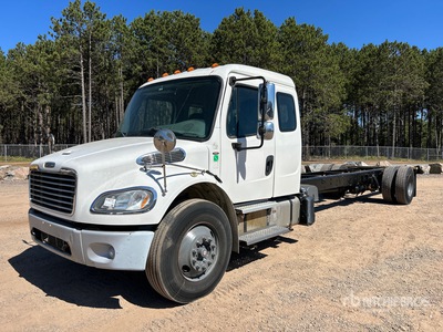 2014 Freightliner M2 106 4x2 Extended Cab Cab and Chassis (Inoperable)