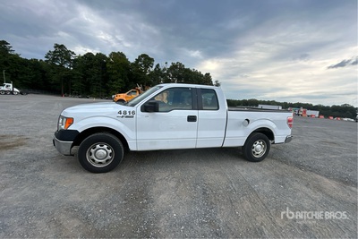 2014 Ford F-150 XL 4x2 Extended Cab Pickup
