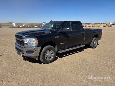2022 Dodge Ram 2500 4x4 Crew Cab بيك اب