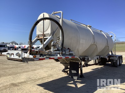 1976 Heil 1040 cft T/A Pneumatic Bulk Trailer