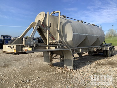 2015 Tremcar 1000 cft T/A Pneumatic Bulk Trailer