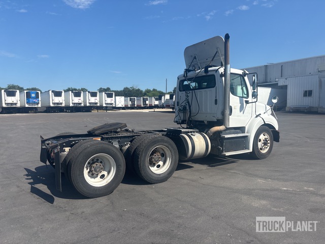 CAMIóN 2016 FREIGHTLINER