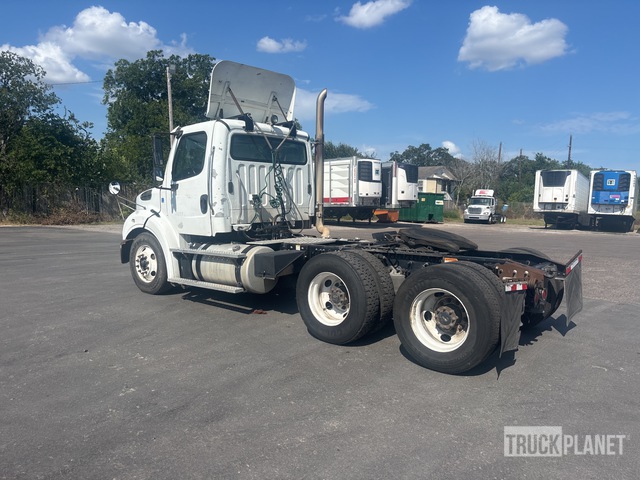 CAMIóN 2016 FREIGHTLINER