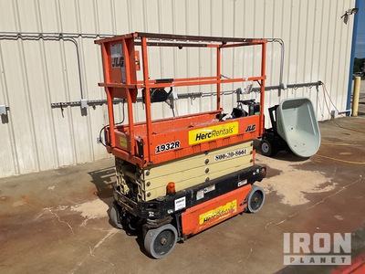 2018 JLG 1932R Electric Scissor Lift