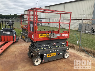 2017 Skyjack SJIII 3219 Electric Scissor Lift
