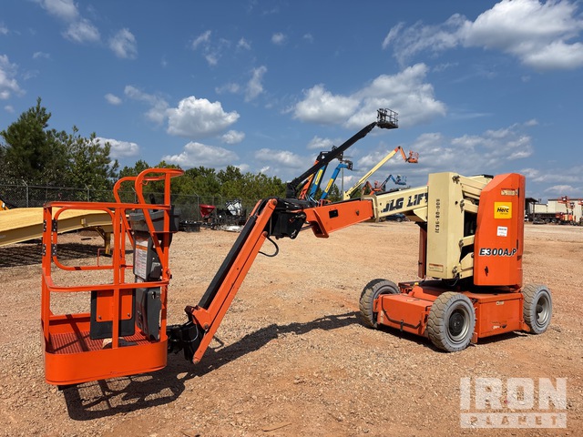 ELEVADOR ARTICULADO 2016 JLG E300AJP