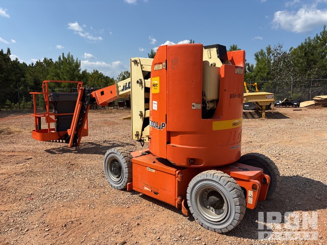 ELEVADOR ARTICULADO 2016 JLG E300AJP
