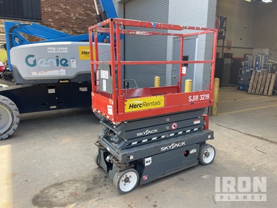 2017 Skyjack SJIII 3219 Electric Scissor Lift