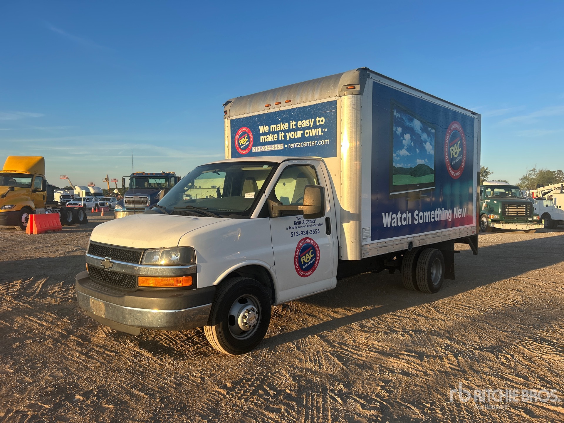 2016 Chevrolet Express G3500 4x2 Moving Furgoneta caja cerrada