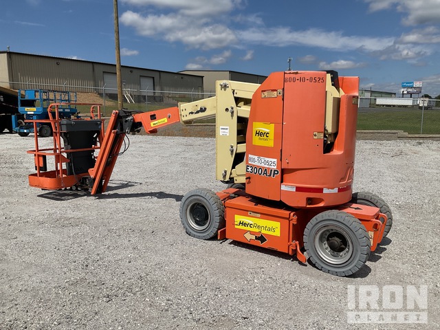 ELEVADOR ARTICULADO 2016 JLG E300AJP