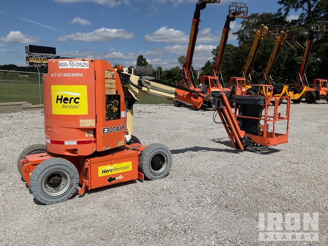 ELEVADOR ARTICULADO 2016 JLG E300AJP