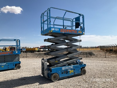 2012 Genie GS-4047 Electric シザーリフト