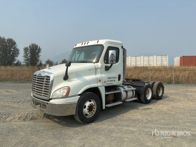 2016 Freightliner Cascadia 125 6x4 T/A Day Cab Truck Tractor