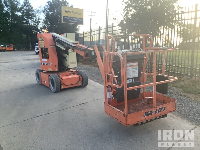 ELEVADOR ARTICULADO 2016 JLG E300AJP