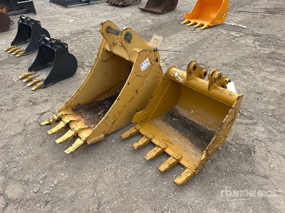 Quantity of (2) Digging Excavator Bucket