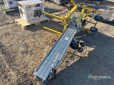 2016 Sumner 2124 Material Hoist