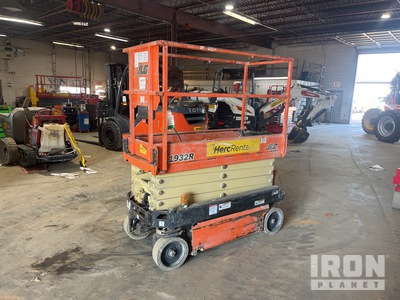 2018 JLG 1932R Electric Scissor Lift