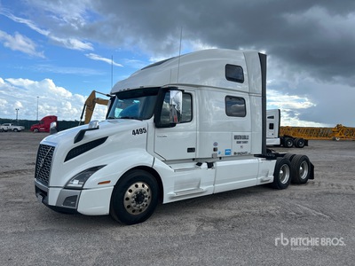 2021 Volvo VNL860 6x4 T/A Sleeper Truck Tractor
