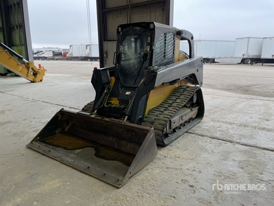 2015 John Deere 333E Compact Track Loader