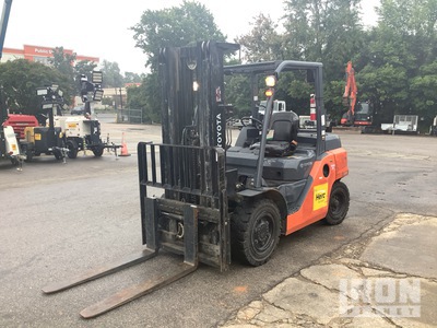 2018 Toyota 8FG35U Pneumatic Tire 7000 lb Carretilla Elevadora