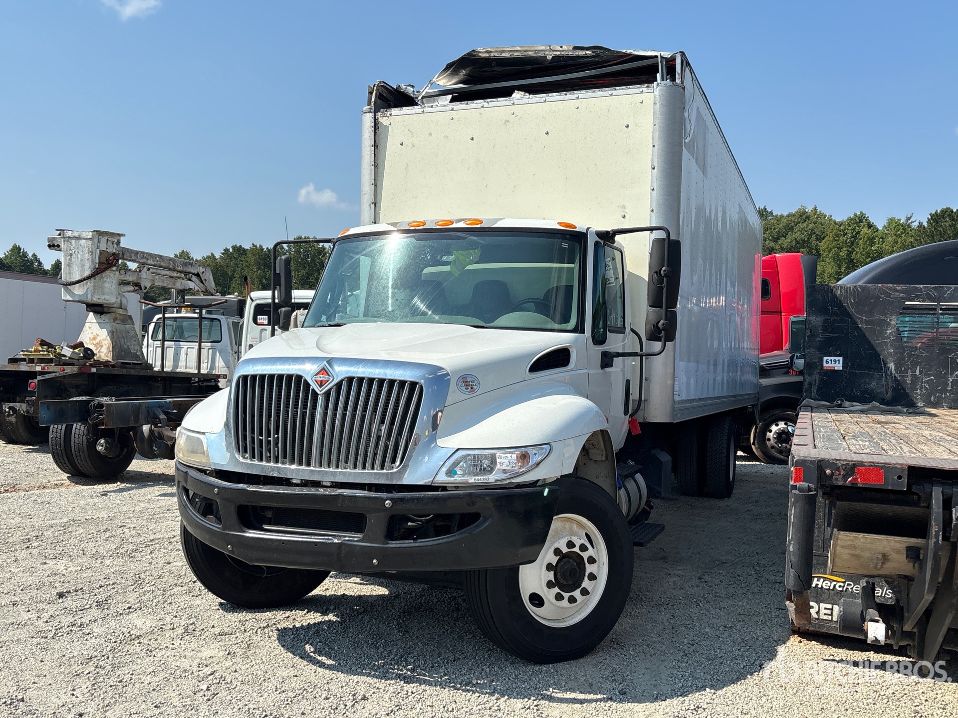 2016 International 4300 4x2 Van Truck