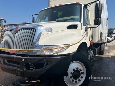 2016 International 4300 4x2 Van Truck