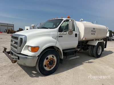 2007 Ford F-650 2000 gal 4x2 Water Truck