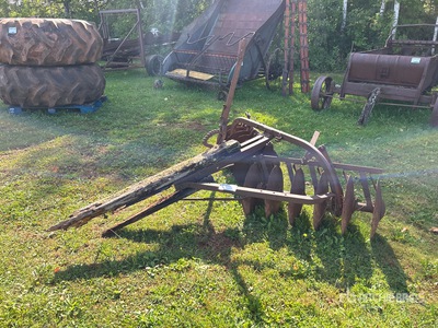 Antique 6 ft Tandem Disc