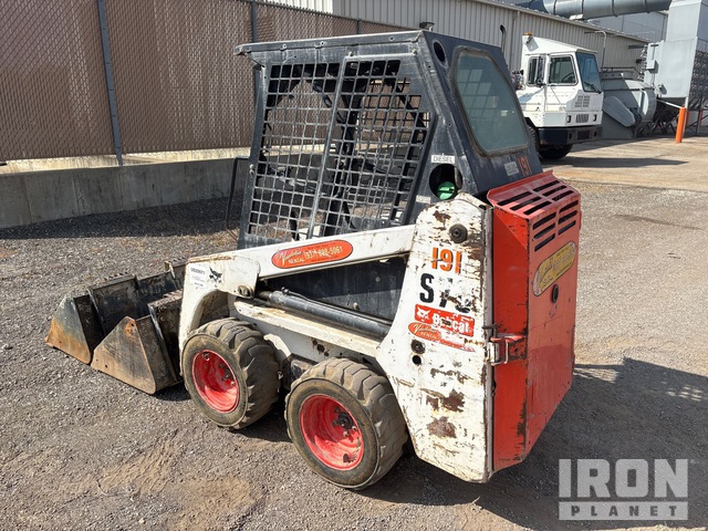 MINI CARGADOR SOBRE RUEDAS 2016 BOBCAT LOADER