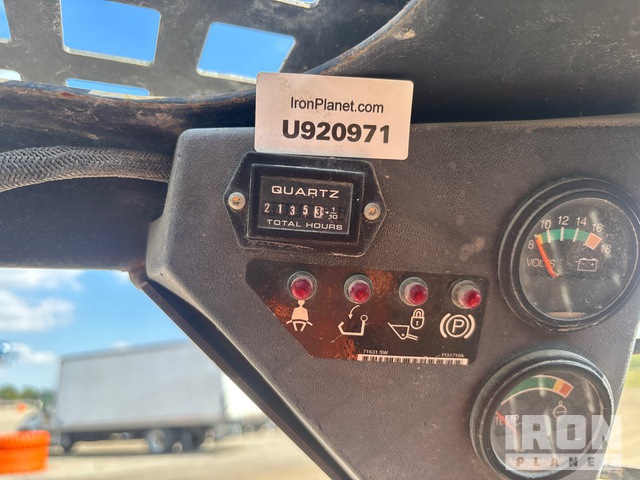 MINI CARGADOR SOBRE RUEDAS 2016 BOBCAT LOADER