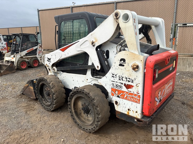 MINI CARGADOR SOBRE RUEDAS 2017 BOBCAT LOADER