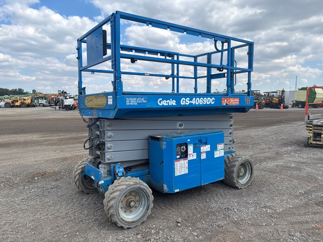 2013 Genie GS-4069DC Electric Scissor Lift