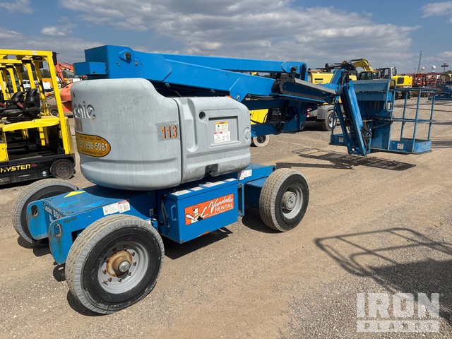 ELEVADOR ARTICULADO 2013 GENIE Z4525J